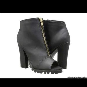 Michael Antonio black open toe boots size 8